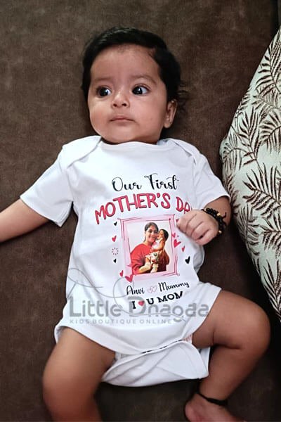 Positive review image of newborn baby outfit for Mother’s Day gift